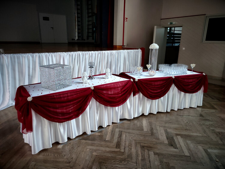 Hochzeitsdekoration Festsaal